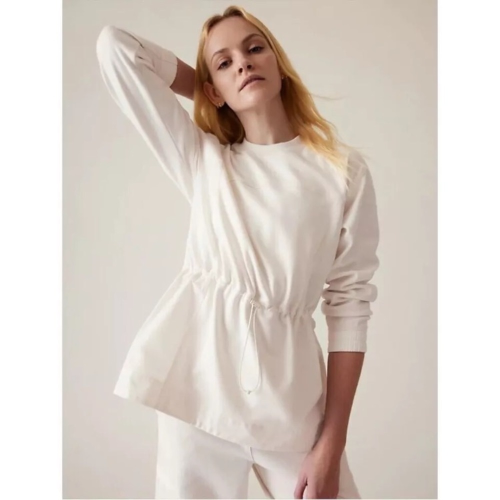 ATHLETA  Athleta Large Triumph Hybrid Crewneck Sweatshirt! Magnolia White